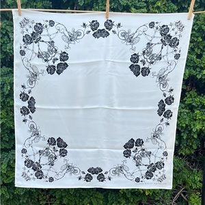 🖤Rare 💀Handmade silk scarf black roses